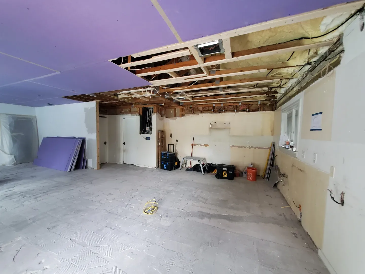 Stallions Construction drywall & texture project