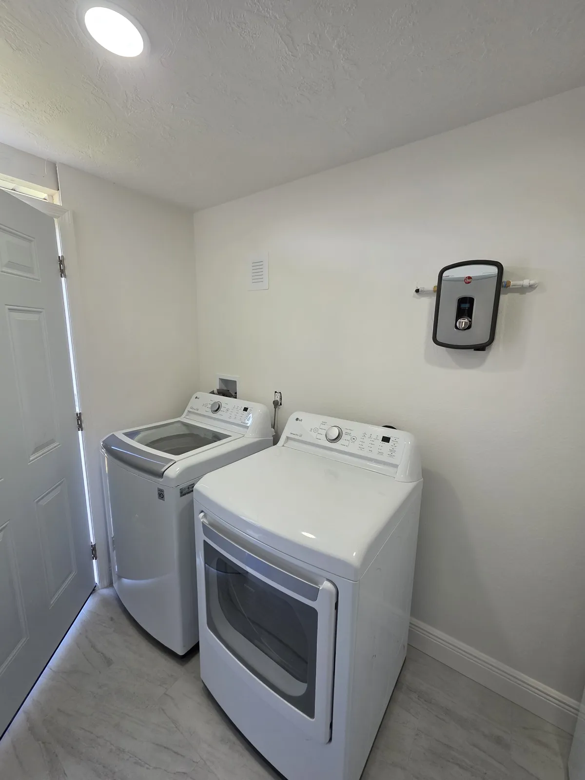 Stallions Construction laundry & home office project